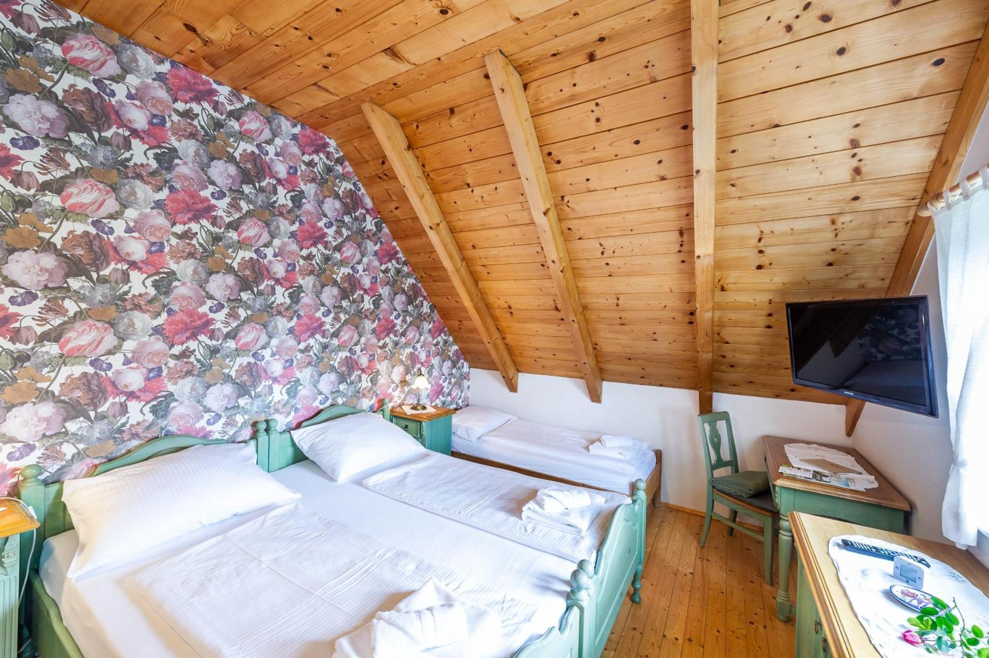 Stoffbauer Gmbh Otel Graz Dış mekan fotoğraf